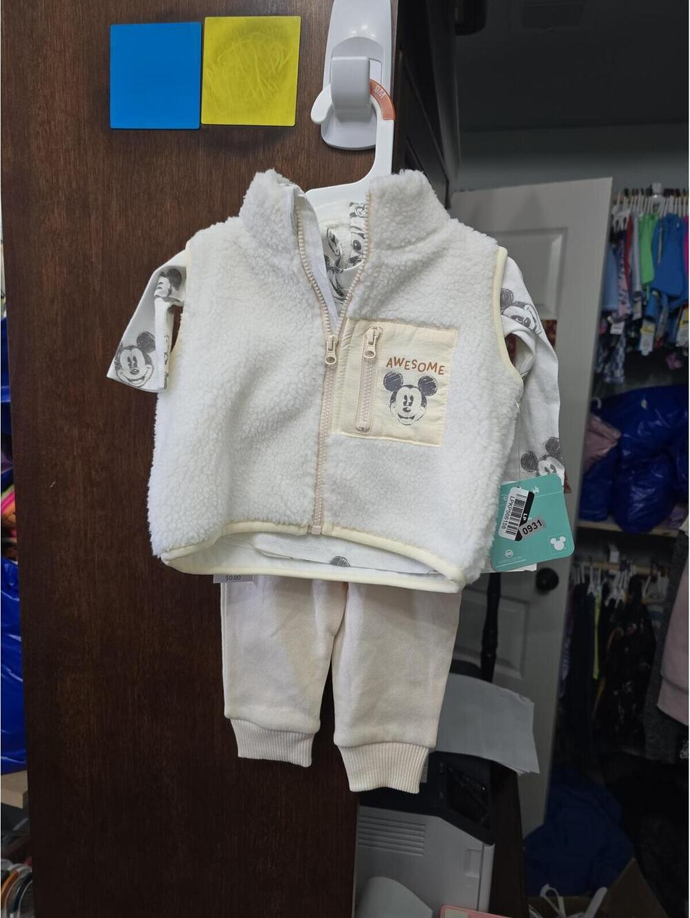 0 to 3m brand new mickey, mouse, baby disney outfit.Item 931